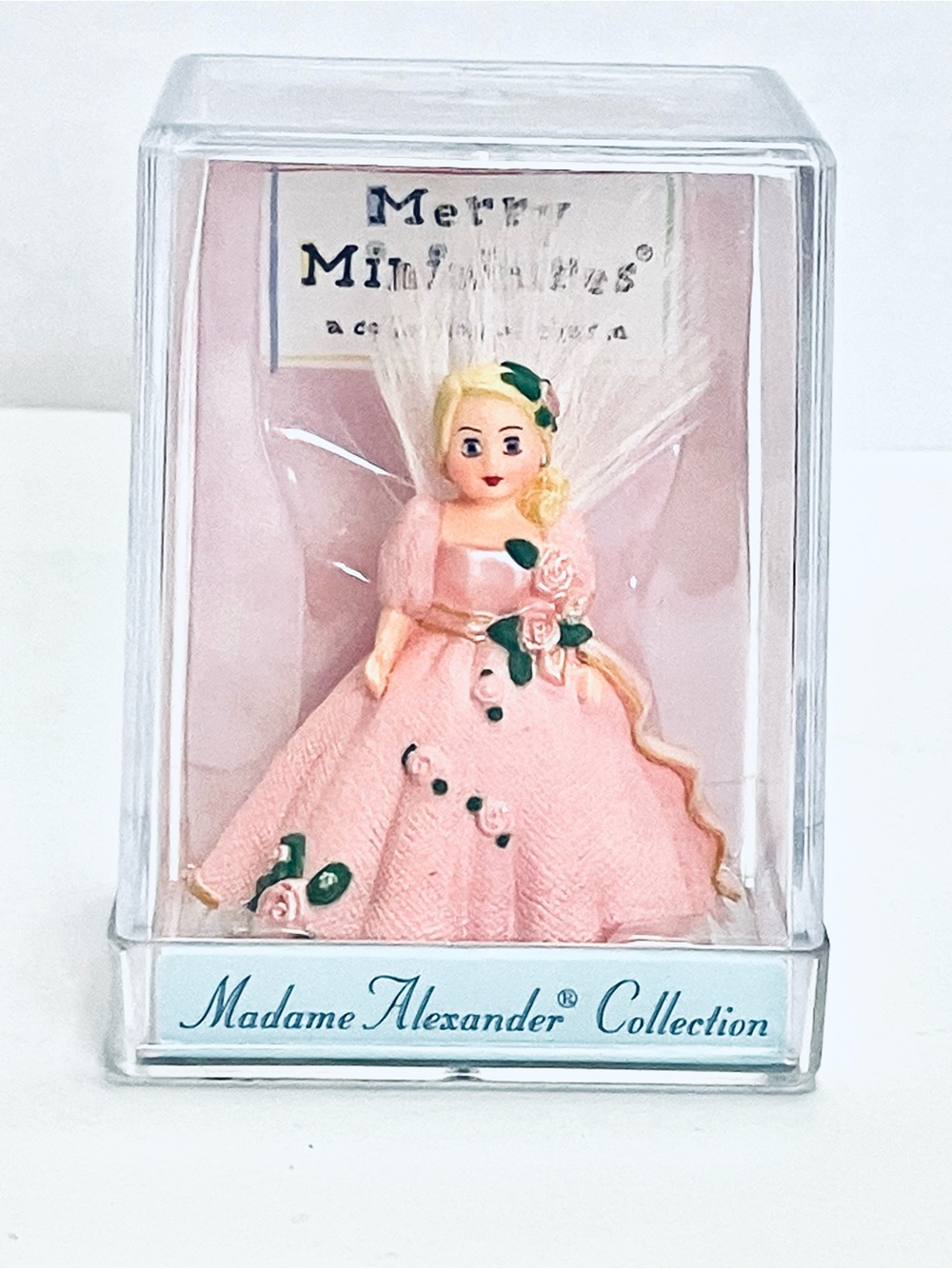 Hallmark Madame Alexander 2000 Merry Miniatures Angel Figure